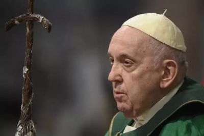 Papa faz novo apelo por unio entre cristos
