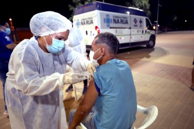 Populao em situao de rua da regio do Porto  vacinada contra a covid-19