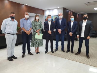 Governador de Mato Grosso destina R$ 2 milhes para equipar hospital filantrpico em Lucas