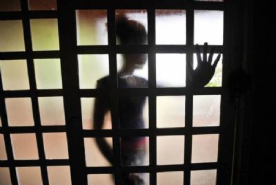 Quatro homens so presos por estupro coletivo de duas menores
