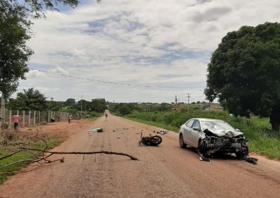 Mulher morre aps coliso entre Biz e Corolla em rodovia estadual