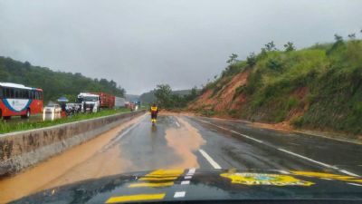 Bolsonaro viaja ao Recife para prestar solidariedade s vtimas das chuvas