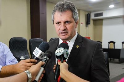 Dilmar sugere que PL no est na base de Mendes e defende aliana com Neri para o Senado
