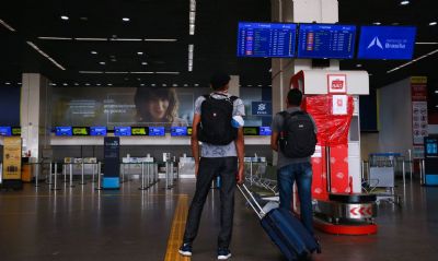 Ministro anuncia proibio de voos oriundos de seis pases
