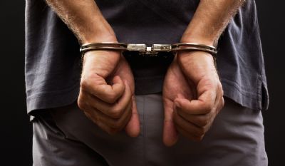Homem  preso durante registro de boletim de ocorrncia
