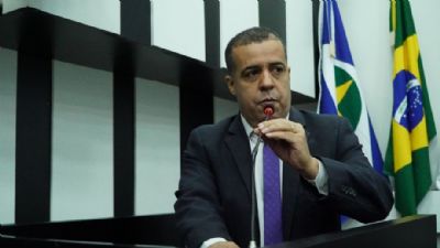 Defesa de Emanuel tenta atrapalhar andamento de Comisso Processante, denuncia presidente