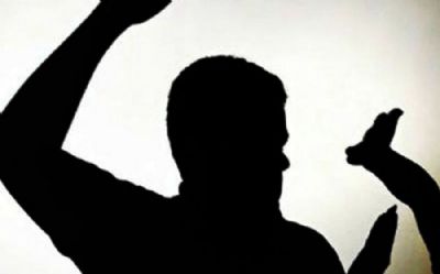 Acusado de tentativa de estupro  agredido com faco por populares em Cuiab
