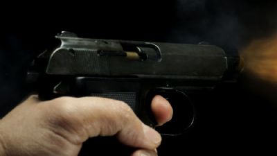 Assaltante morre aps trocar tiros com a polcia em Cuiab