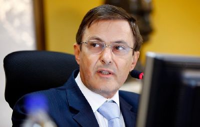 Conselheiro Waldir Teis retorna ao TCE aps quatro anos afastado do cargo