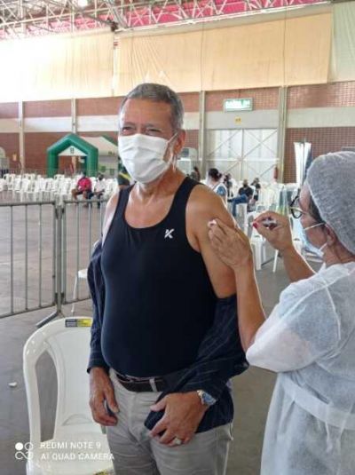Arcanjo  vacinado contra a covid em Cuiab