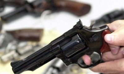 Governo altera decretos para ampliar acesso a armas e munies