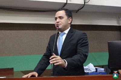 Diego cobra que Prefeitura apesente contratos com valores acima de R$ 500 mil