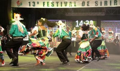 Com nota mxima em todos os quesitos, Flor do Campo  campeo do 13 Festival de Siriri