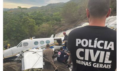 Corpos de tripulantes de avio de Marlia Mendona so sepultados no DF