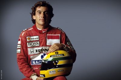 Em mola, fs mostram adorao por Senna nos 25 anos de sua morte