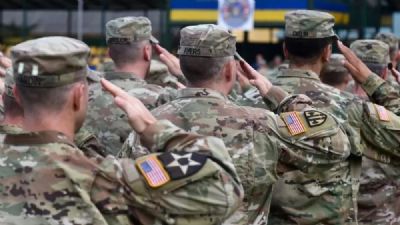 EUA anunciam que tm 8,5 mil soldados em prontido em meio  escalada de tenses