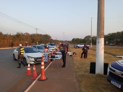 Seis motoristas so presos e 48 veculos removidos em Vrzea Grande