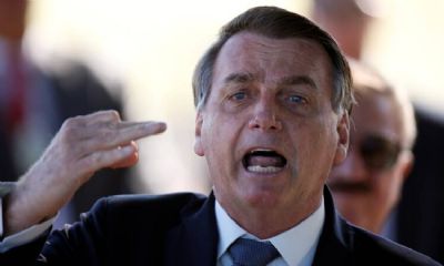 Pergunta faz Bolsonaro ameaar reprter: 'vontade de encher sua boca de porrada'