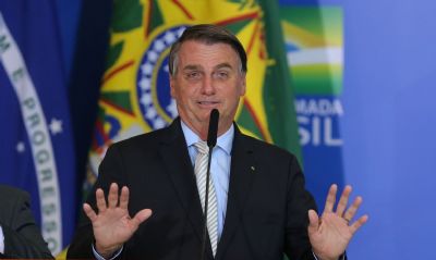 Bolsonaro diz que pretende revogar lei que obriga vacinao contra covid-19