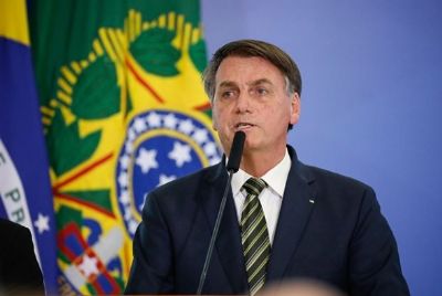 Bolsonaro sanciona com 11 vetos lei que altera auxlio emergencial