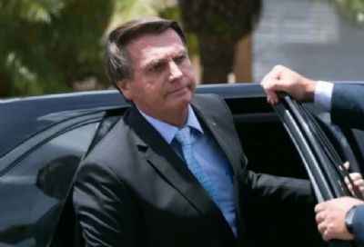 Bolsonaro diz que 'previso  o preo da gasolina cair R$ 2 e o diesel, R$ 1'