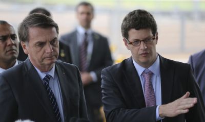 Bolsonaro recebe conselhos para trocar Ricardo Salles e Enersto Arajo