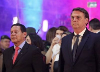 Bolsonaro defende armar a populao para evitar golpe de Estado