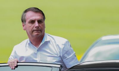 Bolsonaro cogita decreto que permita volta ao trabalho a todas as profisses