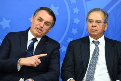 Bolsonaro: liberao do FGTS  medida emergencial e saque ser de R$ 500 por ano