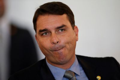 Pedido de cassao do mandato de Flvio Bolsonaro gera reaes no Congresso