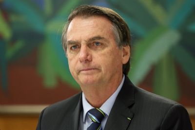 Bolsonaro vai definir ministros para o TSE