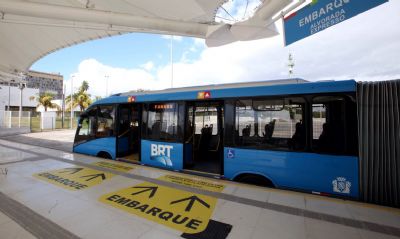 BRT do Rio de Janeiro paralisa servios nesta segunda