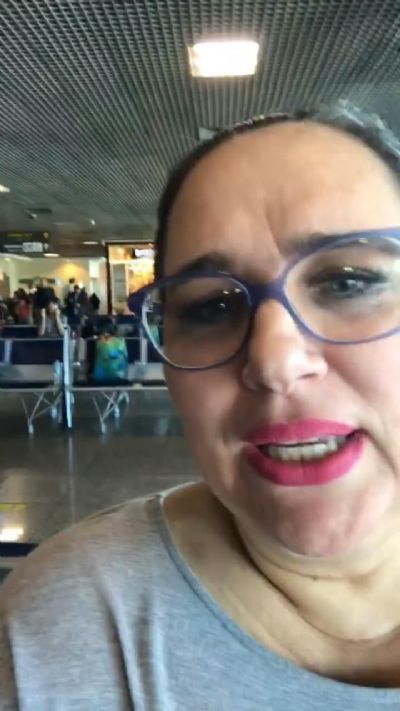 Mulher de Renato Arago critica roupa de passageiros em aeroporto; vdeo