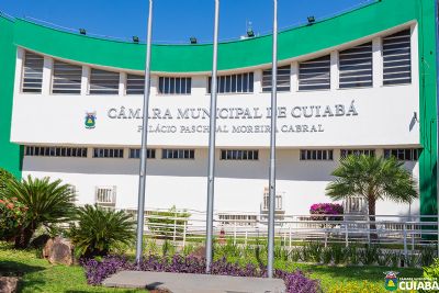 Base dribla oposio e instaura CPI dos Medicamentos na Cmara