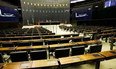 Entidades propem reservar 50% das vagas em parlamentos para mulheres