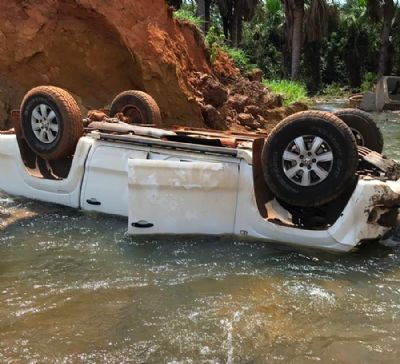Motorista cai em buraco em estrada rural de Sorriso