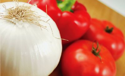 Cebola e tomate tm preos em queda no ms de janeiro