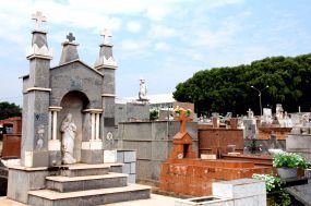 Prefeitura estima queda no nmero de visitantes nos cemitrios no feriado de Finados