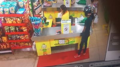 ​Vdeo mostra assalto a supermercado no interior de Mato Grosso