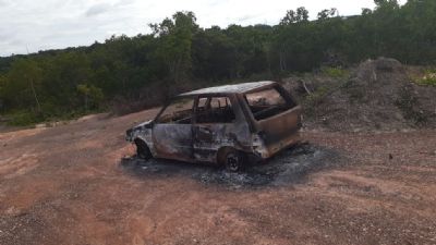 Corpo carbonizado  encontrado dentro de carro destrudo pelas chamas
