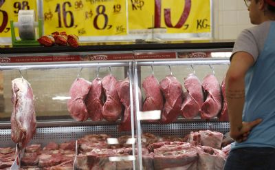Disparada da carne faz consumidor apelar para a compra parcelada