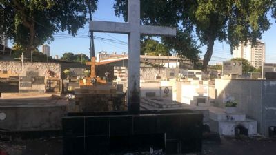 Pandemia faz maior cemitrio de Cuiab registrar 23 sepultamentos em um s dia