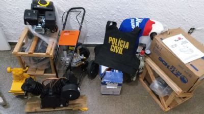 Polcia Civil prende receptador e recupera objetos roubados