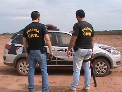 Quatro suspeitos de aturarem em roubos de fazendas so presos pela Polcia Civil