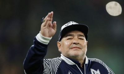 Maradona  internado em hospital na Argentina
