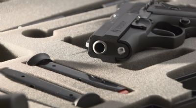 Justia suspende lei estadual que flexibiliza porte de arma