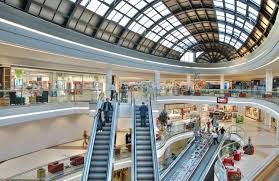 Shoppings se aliam a app para virar centros de distribuio