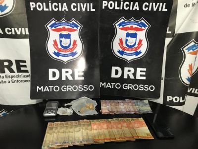 Polcia Civil fecha ponto de venda de droga e jovem  preso
