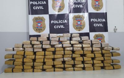 Polcia apreende 53 tabletes de pasta base de cocana na regio de fronteira