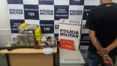 Trinta tabletes de maconha so apreendidos no Planalto